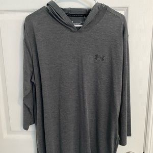 Underarmour Mens Hooded top size Large new